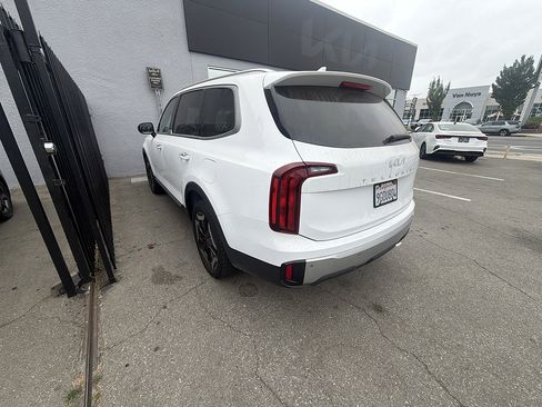 Used 2023 Kia Telluride S w/ S Sunroof Package AWD/4WD image 3
