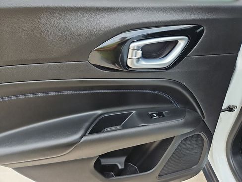 New 2026 Jeep Compass Latitude AWD/4WD image 17