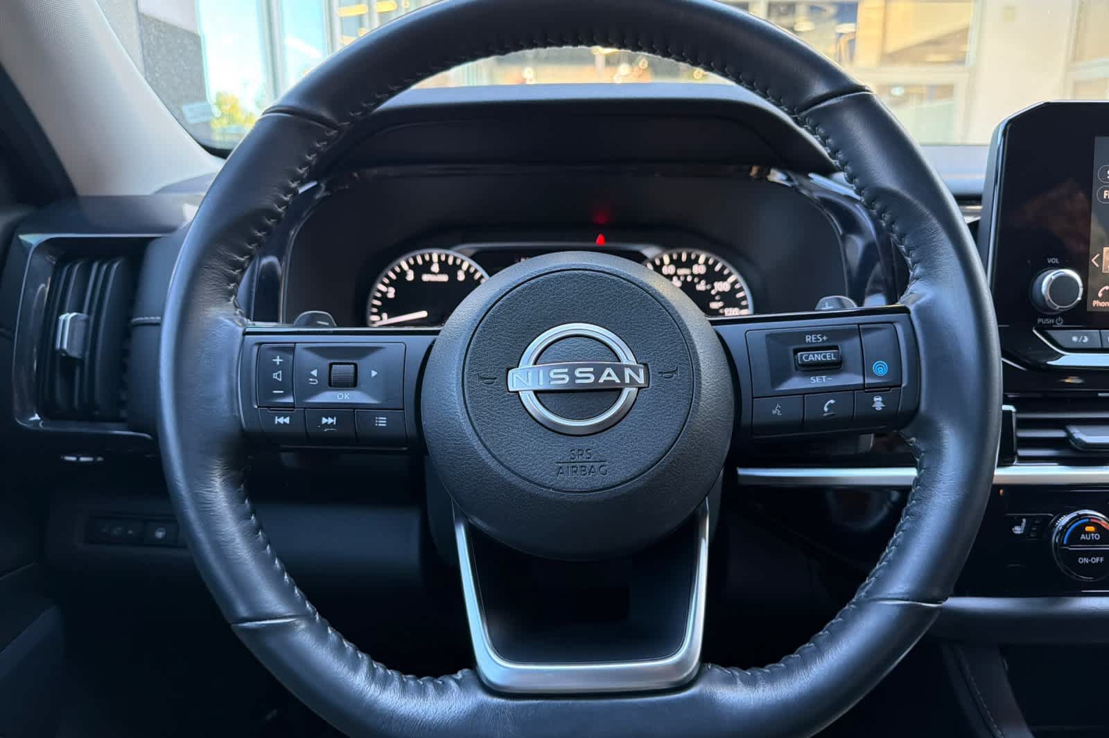 Used 2022 Nissan Pathfinder SV w/ SV Black Package AWD/4WD image 26