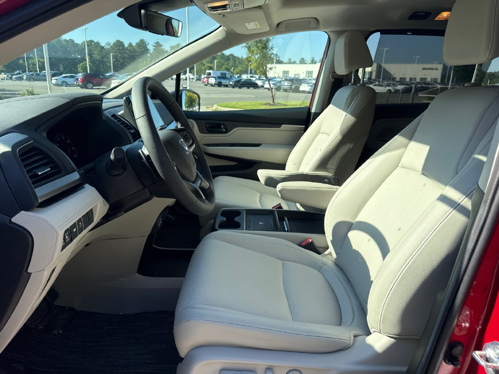 Used 2026 Honda Odyssey EX-L image 13