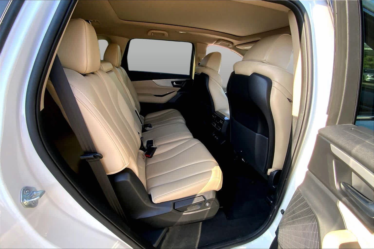 Used 2023 Acura MDX w/ Technology Package FWD image 19