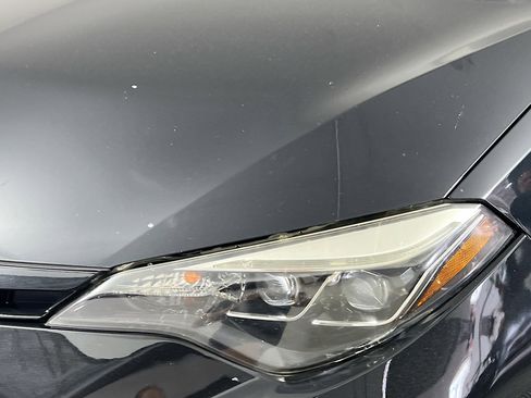 Used 2017 Toyota Corolla XSE image 11