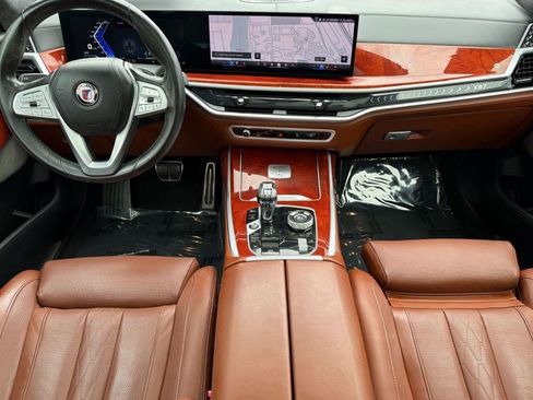 Used 2024 BMW ALPINA XB7 AWD/4WD image 16