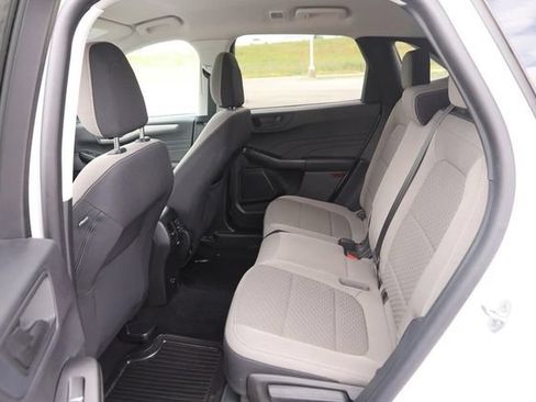 Used 2022 Ford Escape SE FWD image 9