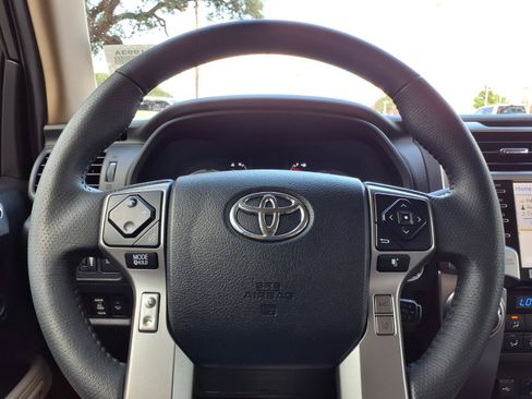 Used 2022 Toyota 4Runner Limited RWD image 25