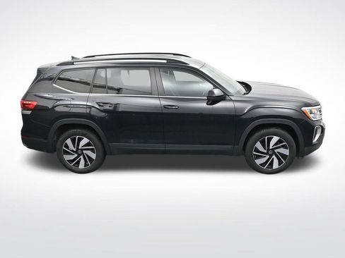 Used 2024 Volkswagen Atlas SE image 27