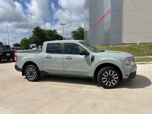 Used 2024 Ford Maverick Lariat FWD image 2