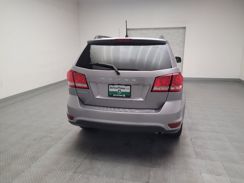 Used 2019 Dodge Journey SE w/ Connectivity Group FWD image 7