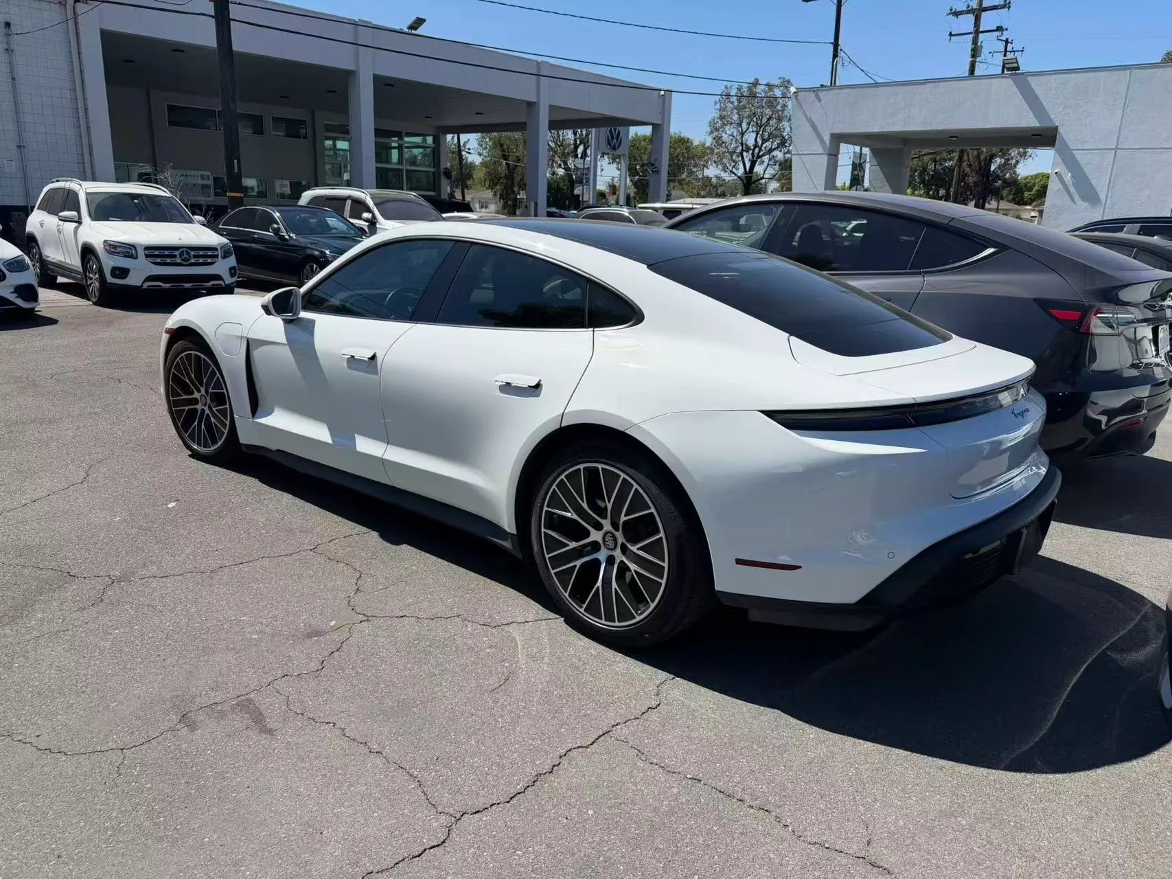 Used 2021 Porsche Taycan RWD image 2