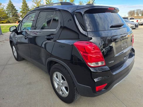 Used 2020 Chevrolet Trax LT FWD image 4