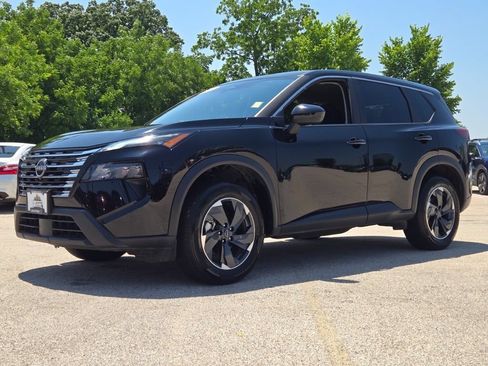 Used 2024 Nissan Rogue SV AWD/4WD image 4