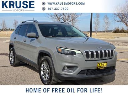 Used 2019 Jeep Cherokee Latitude Plus w/ Comfort/Convenience Group
