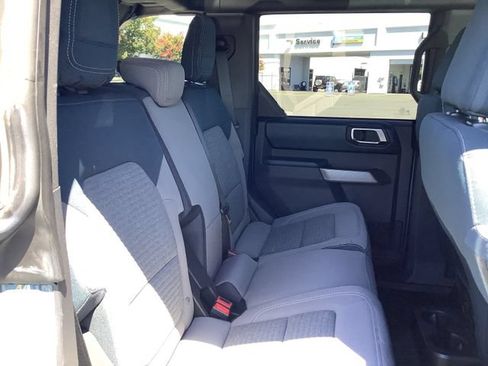Used 2022 Ford Bronco Outer Banks w/ Sasquatch Package AWD/4WD image 35