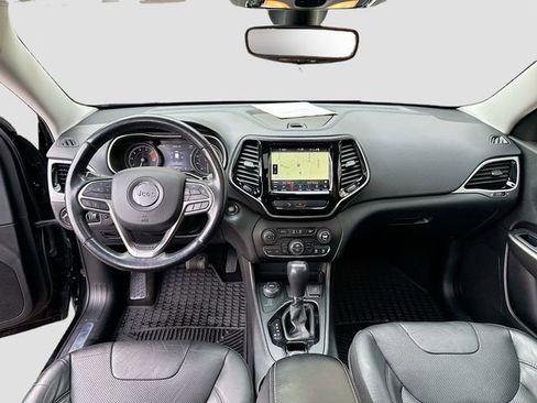 Used 2020 Jeep Cherokee Limited image 23