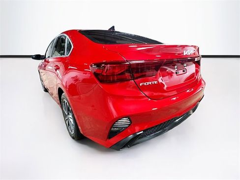 Used 2023 Kia Forte LXS w/ LXS Technology Package image 5