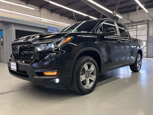 Used 2025 Honda Ridgeline RTL image 3