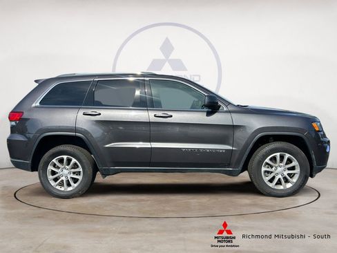 Used 2021 Jeep Grand Cherokee Laredo AWD/4WD image 2