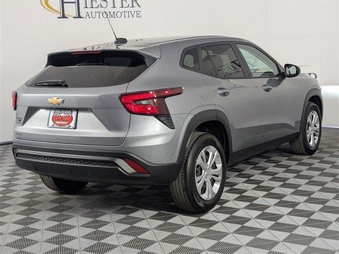 Certified 2024 Chevrolet Trax LS w/ Driver Confidence Package image 5