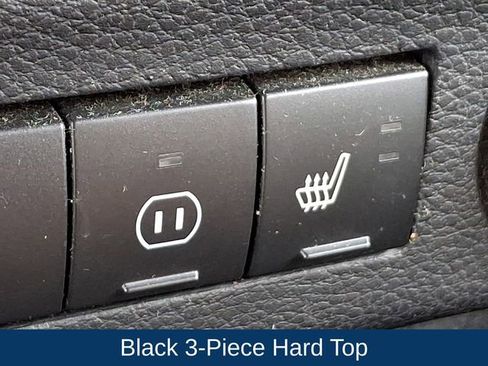 Used 2012 Jeep Wrangler Unlimited Rubicon w/ Dual Top Group image 17