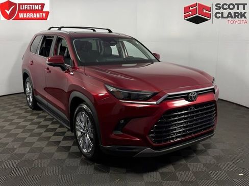 Used 2024 Toyota Grand Highlander Platinum image 1