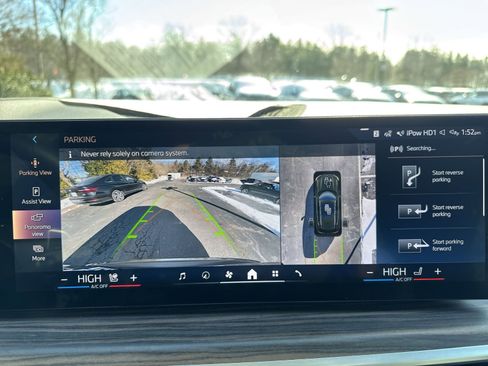 Used 2025 BMW X5 xDrive40i w/ Climate Comfort Package image 14