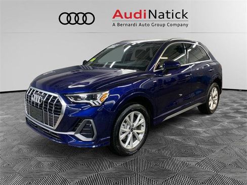 Certified 2025 Audi Q3 2.0T Premium w/ Convenience Package image 1