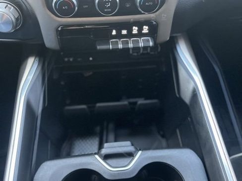 Used 2019 RAM 1500 Laramie image 13