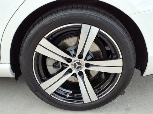 Used 2025 Mercedes-Benz C 300 4MATIC Sedan image 24