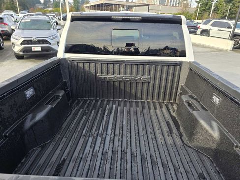 Certified 2025 Toyota Tacoma SR5 image 18