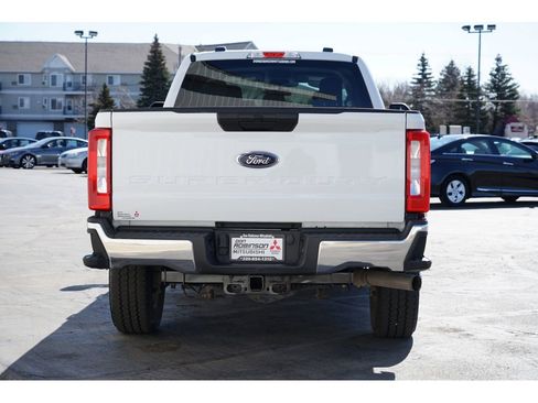 Used 2024 Ford F250 XLT image 4