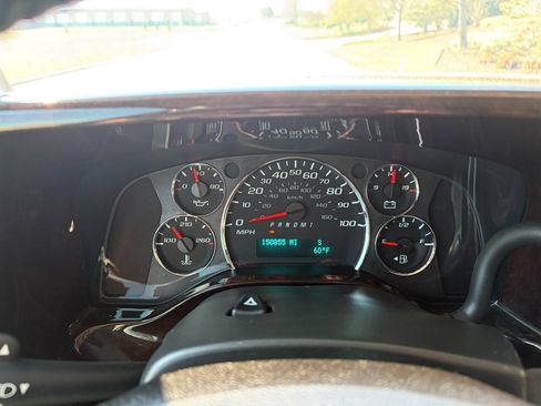 Used 2016 Chevrolet Express 2500 image 12