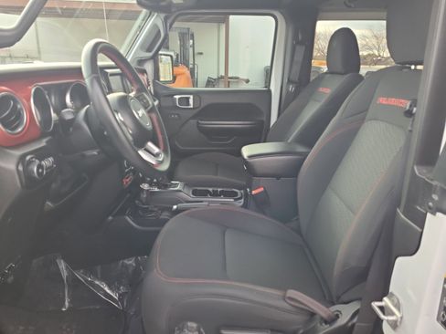 Used 2021 Jeep Wrangler Rubicon image 12