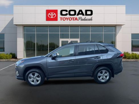 Used 2022 Toyota RAV4 XLE w/ Convenience Package AWD/4WD image 2