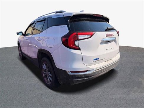 Used 2022 GMC Terrain SLT image 4
