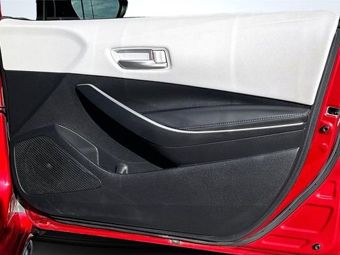 Used 2021 Toyota Corolla SE image 24