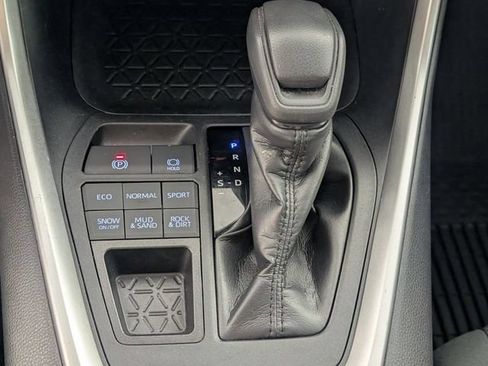 Used 2019 Toyota RAV4 XLE w/ Convenience Package AWD/4WD image 23