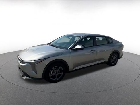 Used 2025 Kia K4 LXS image 8