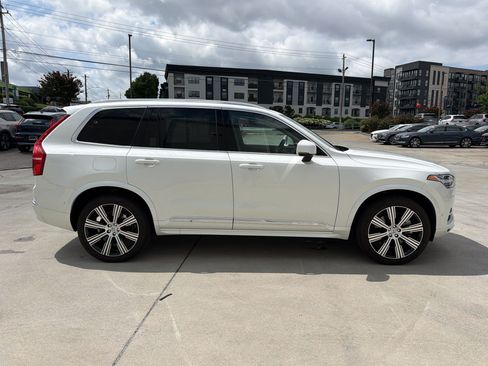 Used 2024 Volvo XC90 T8 Plus w/ Protection Package Premier AWD/4WD image 8