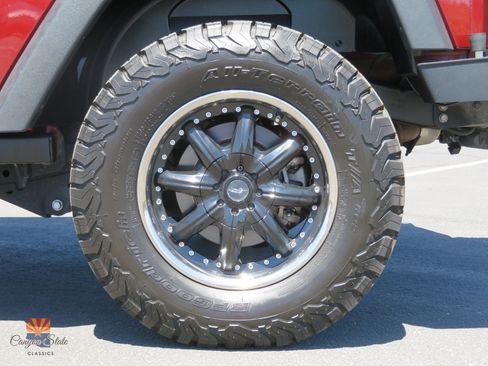 Used 2007 Jeep Wrangler Rubicon w/ Dual Top Group AWD/4WD image 23