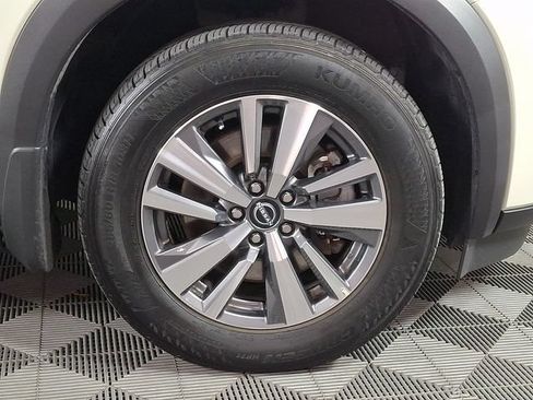 Used 2024 Nissan Pathfinder SL AWD/4WD image 11