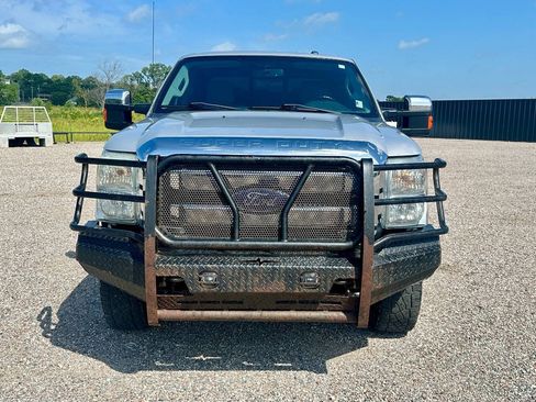 Used 2014 Ford F250 XLT w/ XLT Premium Package AWD/4WD image 13