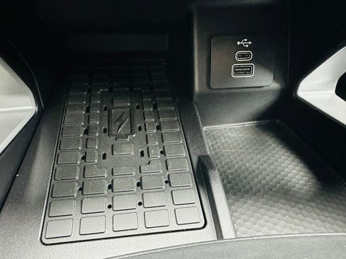 Used 2024 Ford Ranger Lariat w/ FX4 Off-Road Package image 17