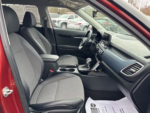 Used 2022 Kia Seltos Nightfall Edition image 22