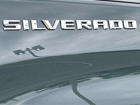Used 2025 Chevrolet Silverado 1500 LT RWD image 26