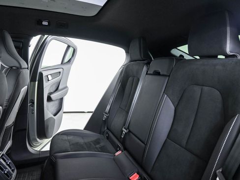 Certified 2023 Volvo C40 P8 Recharge Ultimate w/ Protection Package Premier AWD/4WD image 21