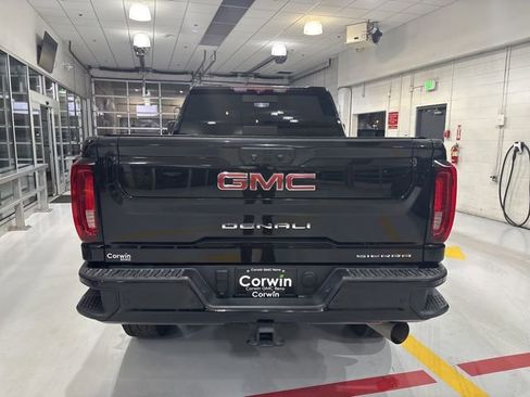 Used 2022 GMC Sierra 2500 Denali w/ Denali Ultimate Package image 8