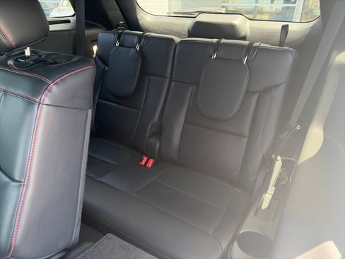 Used 2025 Ford Explorer ST-Line w/ Premium Package RWD image 11