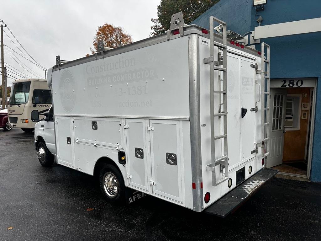 Used 2013 Ford E-350 and Econoline 350 Super Duty RWD image 2