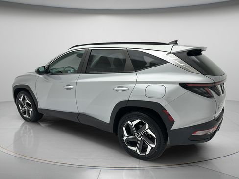 Used 2024 Hyundai Tucson SEL w/ Convenience Package AWD/4WD image 4