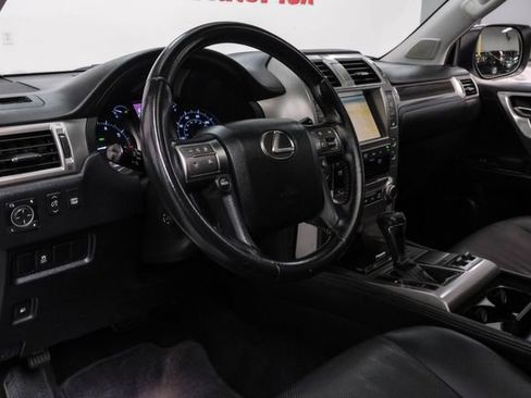 Used 2015 Lexus GX 460 image 3